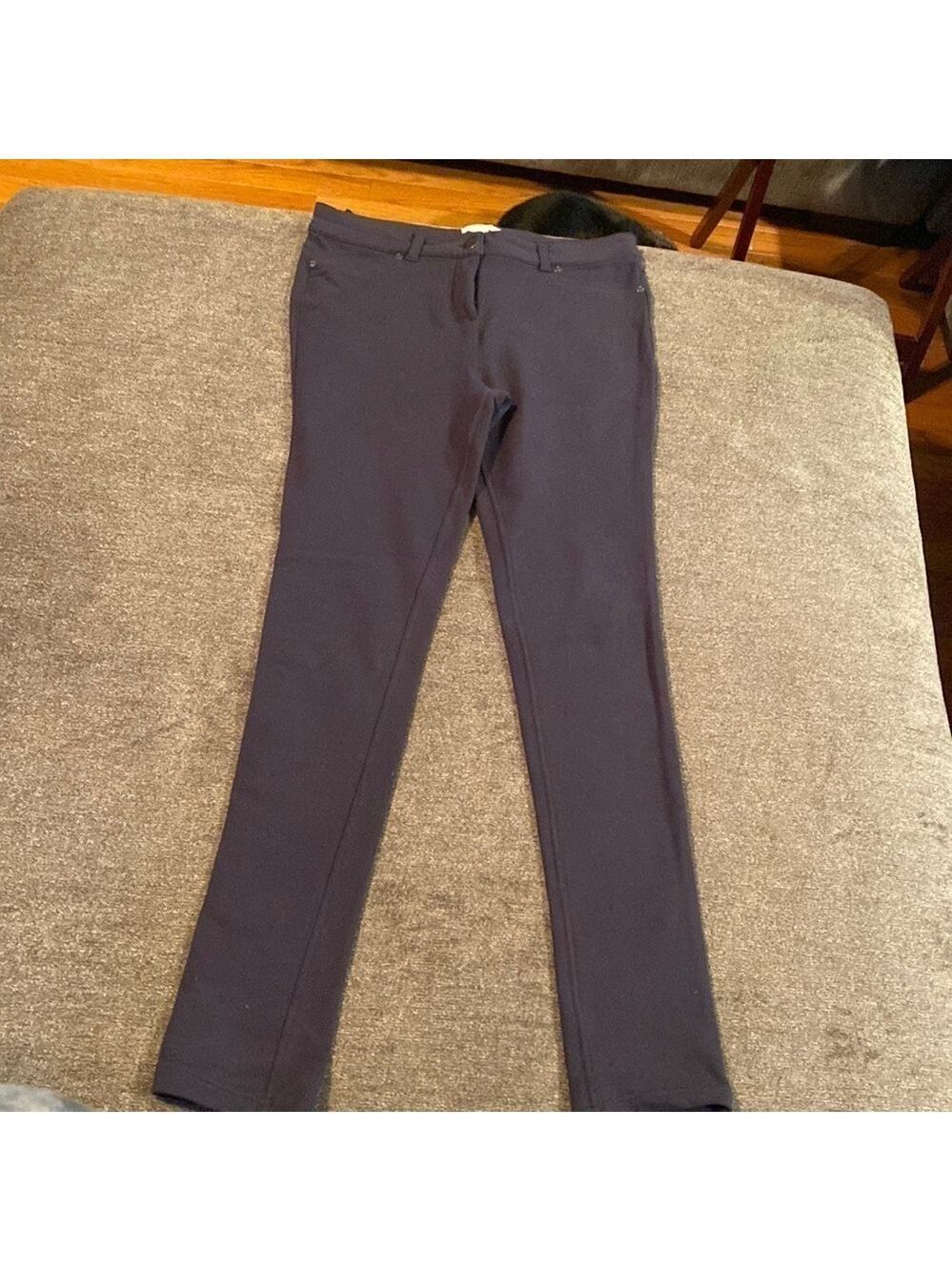 Romeo & Juliet womens NWT pants; size large